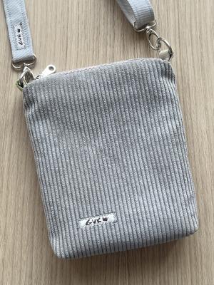 "Flickenwerk I/5" (grau-altrosa) - HERZEN - Designerstoff von Alexander Henry